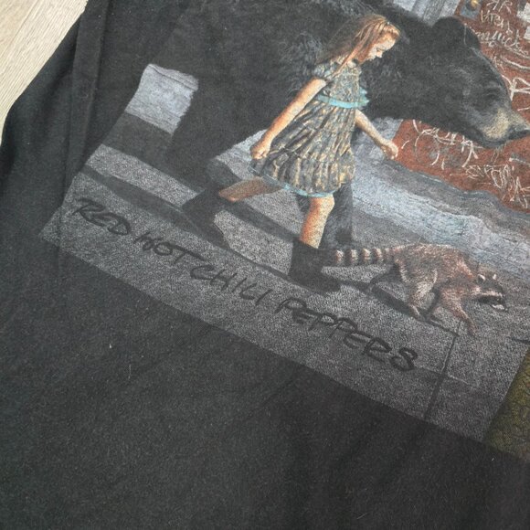 Bay Island Red Hot Chili Peppers 2017 Tour T-Shirt S Black Cotton Blend - Picture 4 of 4